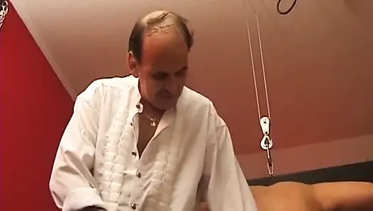 Reife bBW fürs tiefes fingern in spioniert