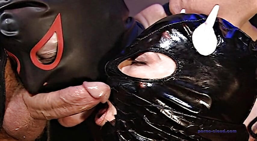 라텍스 피스팅 소녀들 초대