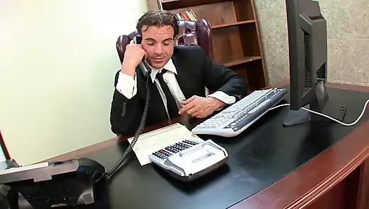 Свежая девушка Ashlyn Rae, шлюховатая брюнетка трахается в