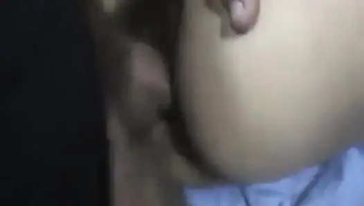 Çok kıllı amcıklı bir sürtük götünün tadını seviyor!