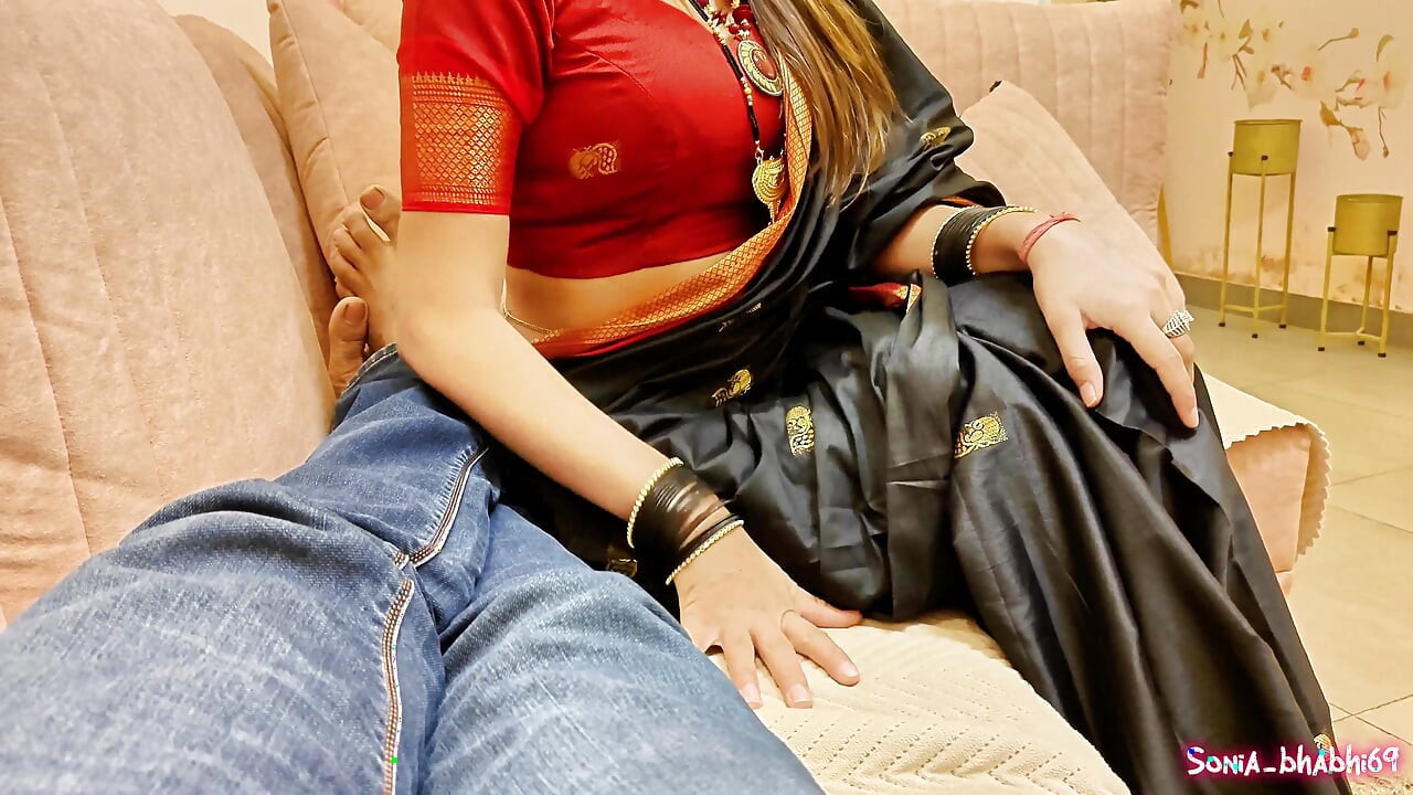 Me Follo a Mi India Mausi Mientras Nadie Está En Casa
