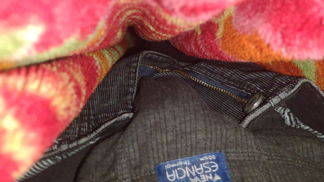 ピンクのホットペニスティーンエイジャー18 💦歳の男の子