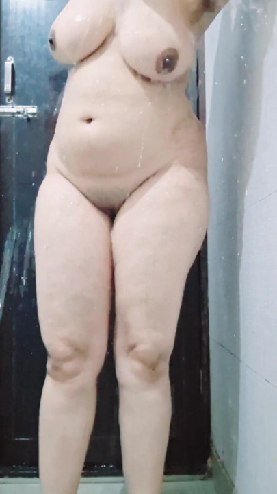 Indian desi cousin caught while bathing, hot indian girl | Clip 2