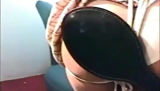 Nyambuk pantat montoknya