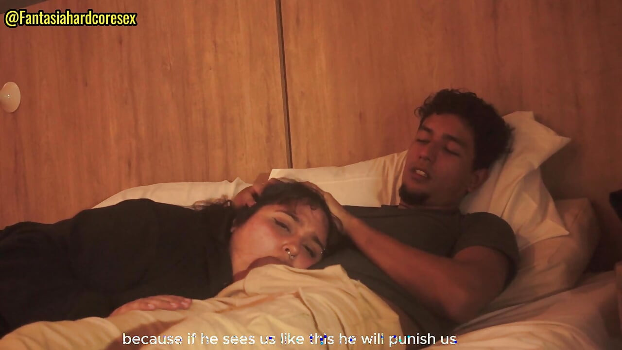 Adik tiri saya menelan zakar saya selepas menonton filem, mereka hampir menemui kami