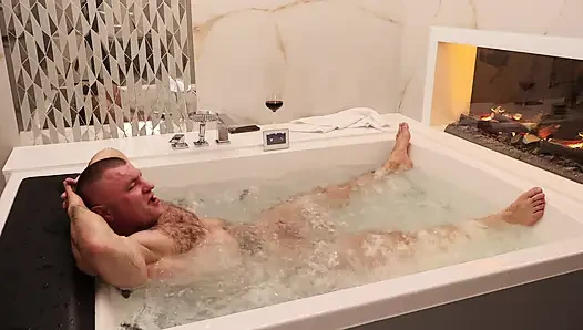 Hairy Muscle Stud: Luxury Jacuzzi Strip & Raw Jerk off - 4K Bodybuilder Solo