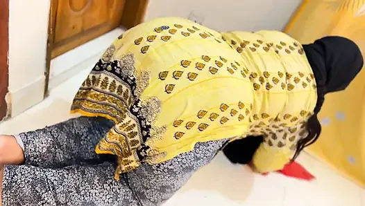 Marriage Al'ab Dhat Almuakhrat Alkabirat Walshawniat Ealiqat Taht Alsarir Walan Turid Mumarasat Aljins