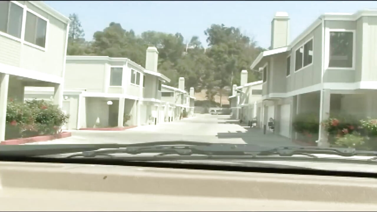 Două gagici uimitoare împart o mare