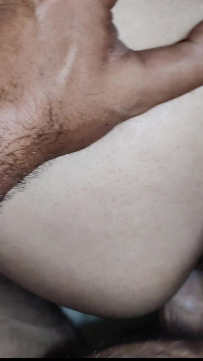 Seks anal desi pacarnya yang menawan