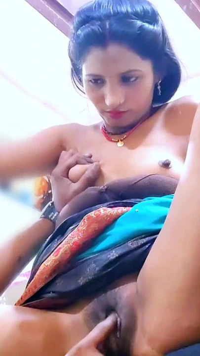 热辣少女继妹紧致rosiy阴户被大鸡巴狠操 xxx 视频印地语音频 | 短片 1