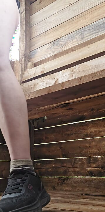Dildo riding in the Eifel on a high seat in the Hürtgen Forest