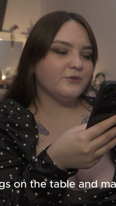 Pornohistorie - Pegging i et tog om natten med en smuk kvinde | Klip 2