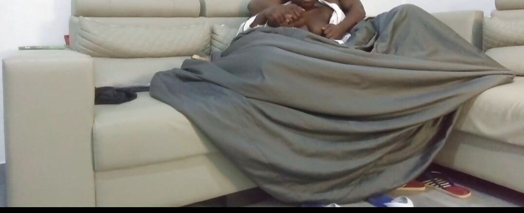 It was very cold watching a movie, he turned me on and fucked me after I got back from the trip, oh what a great fuck!