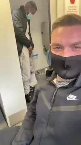 Moraju da pišaju 6