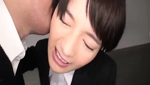 Sharp Short Hair Beauty Ai Reveals Her Sensitive Side in a Deep and Intimate Encounter