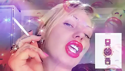 На какие дорогие вещи я потратила тысячи долларов, которые вы мне отдали!?