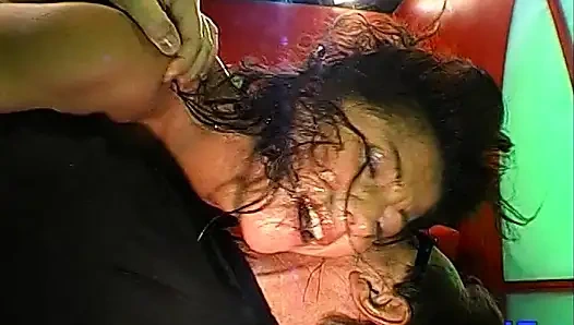 Amatör Sürtük Vahşi Grup Sekste Birden Fazla Yarak Alıyor