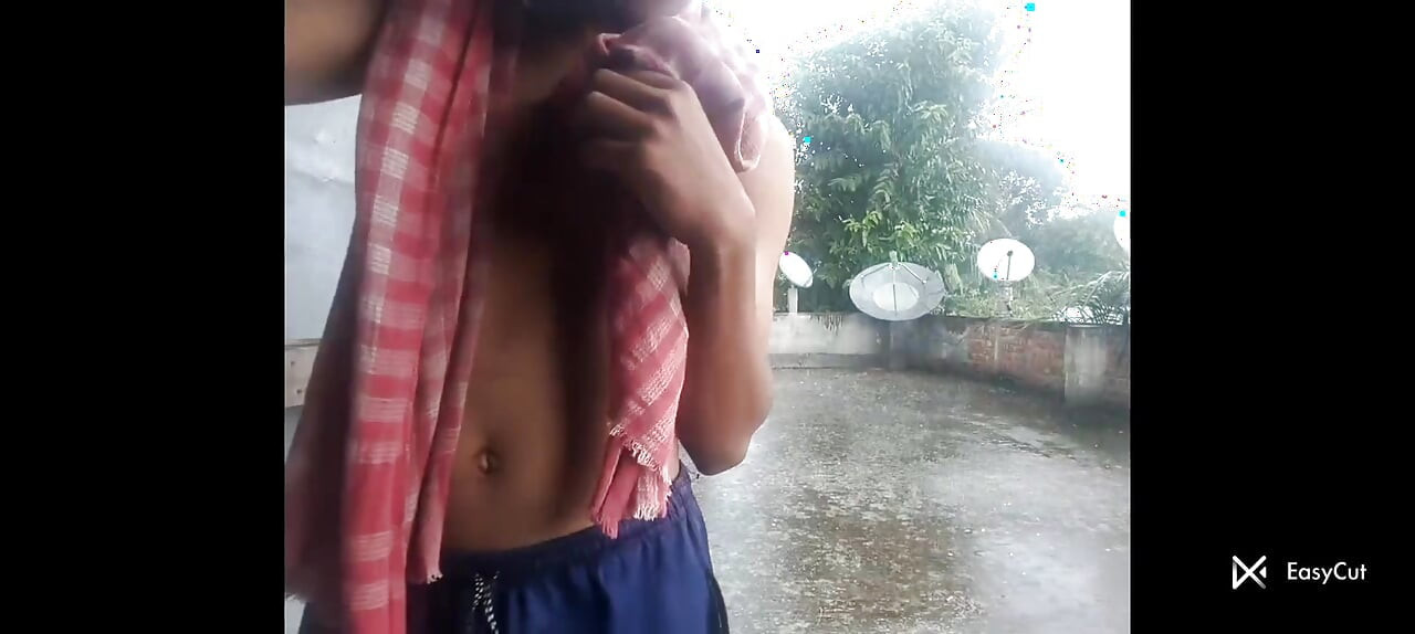 Masturbation in Rain, Showers