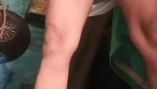 Ateşli kız baldız amını parmaklıyor
