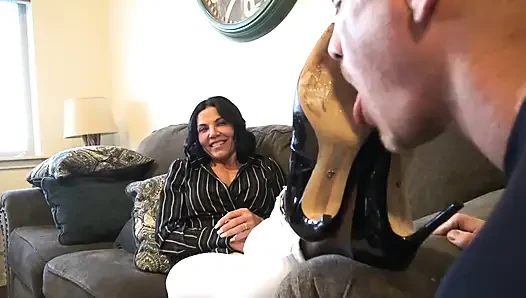 Lick My Shoes, Smell My Nylons!