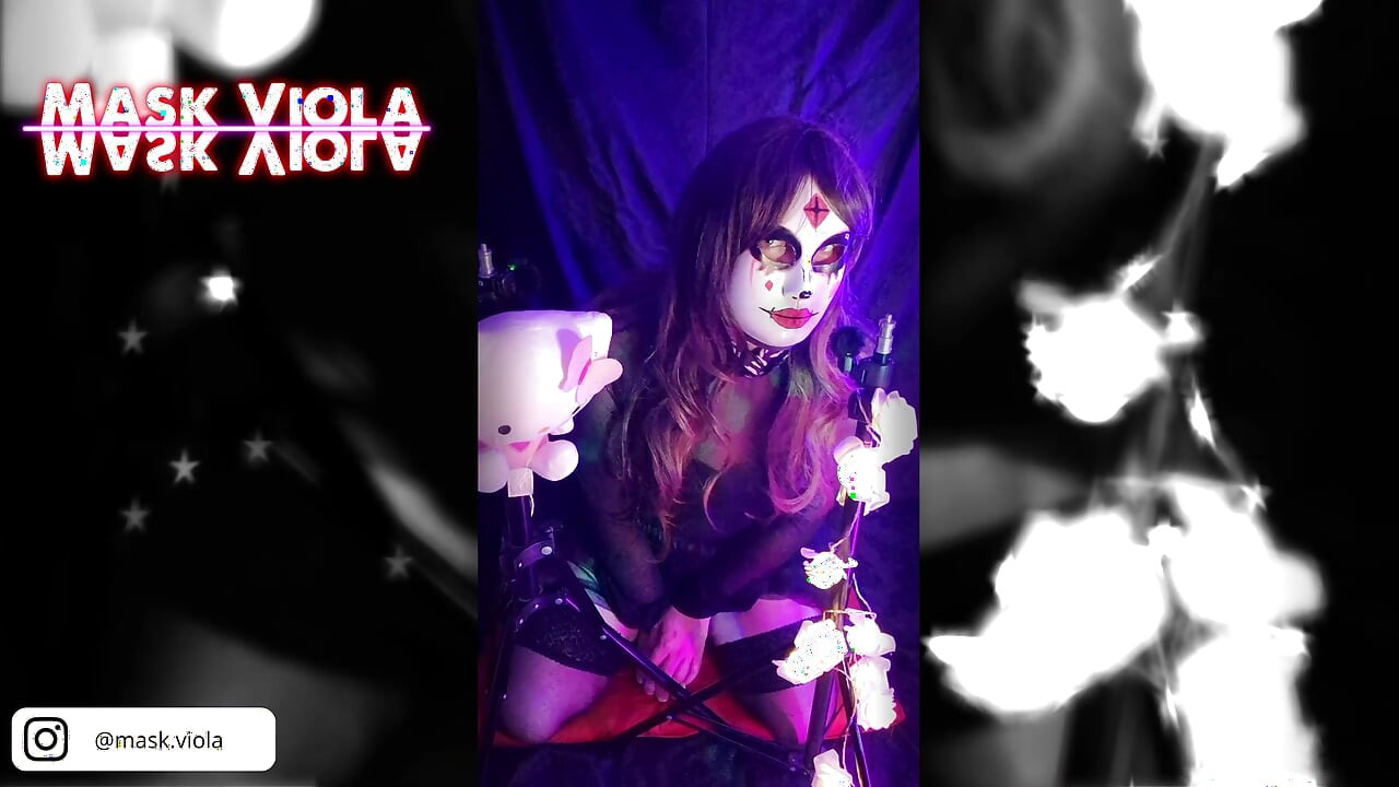 ASMR masturbuje się i szarpie orgazm trans