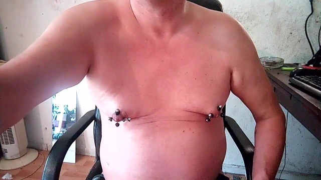 DGB BIZARRE NIPPLE PIERCINGS GAY