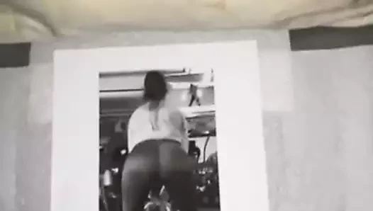 Kourtney kardashian boşalıyor