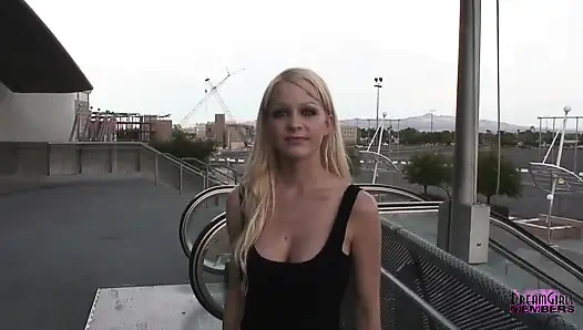 Las Vegas'ta Ashley ile riskli teşhir