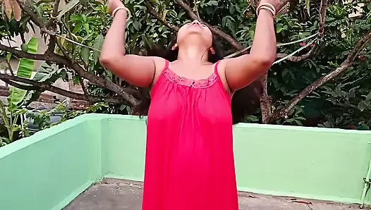 Suamiku ngentot aku habis-habisan sama suami dan istri indiaku yang super bejat