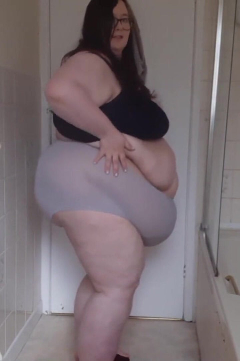 Ssbbw tắm cởi đồ trêu chọc để khỏa thân