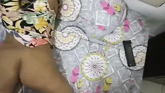 18-летняя брюнетка с большими сиськами в отеле в Майами Сша Gluspet трахает ее бойфренд с большим хуем