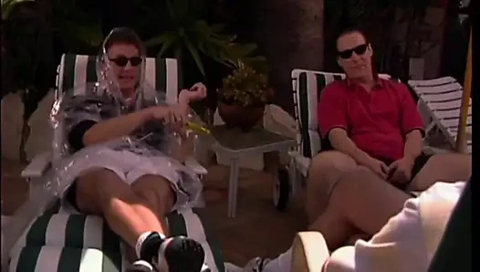 Vollbusige schlampe genießt dildo und schwanz