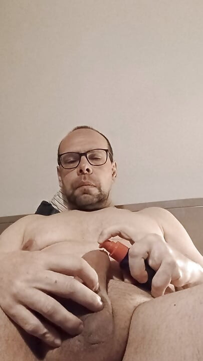 Tu aimes mes grosses couilles?