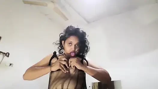 Ep2 desi üvey anne üvey oğlunun kamerasını buldu ve soyunuyor