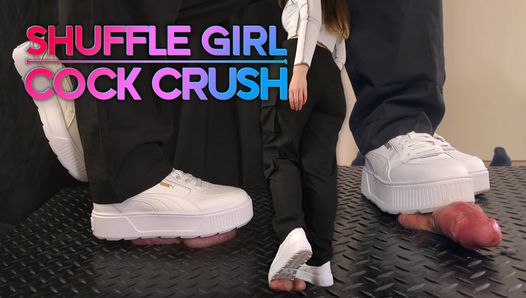 Shuffle girl cock crush em tênis de plataforma branca - shoejob, pisando, tênis, puma branco