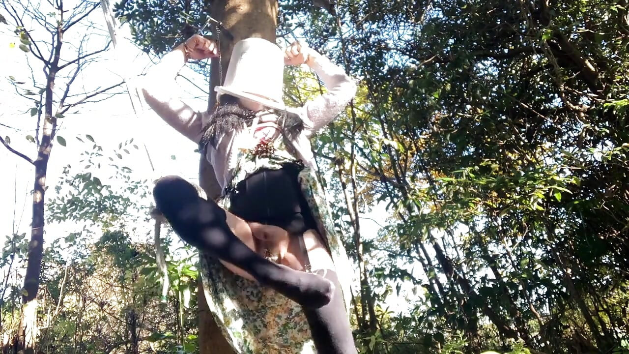 調教師様からの命令　no23　片足吊るしでバケツ放置お仕置き