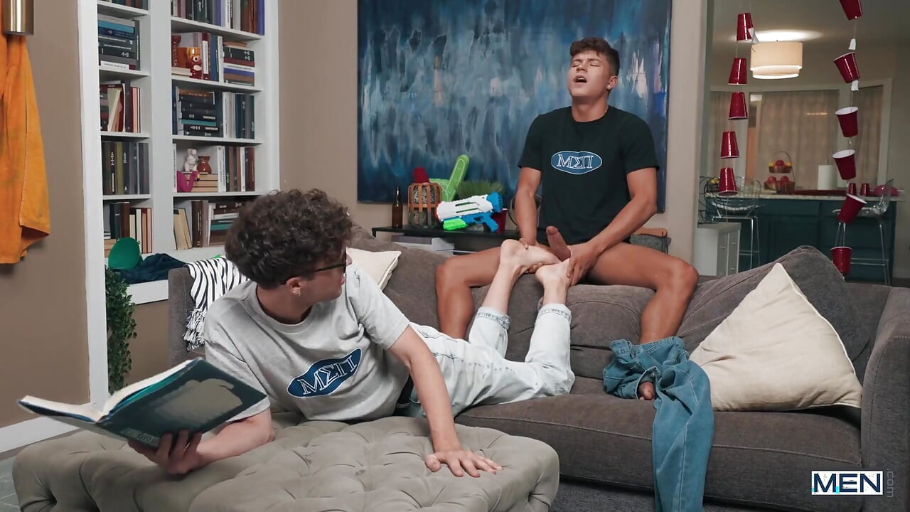 Twinkpop - College Cum Fiesta Part 1