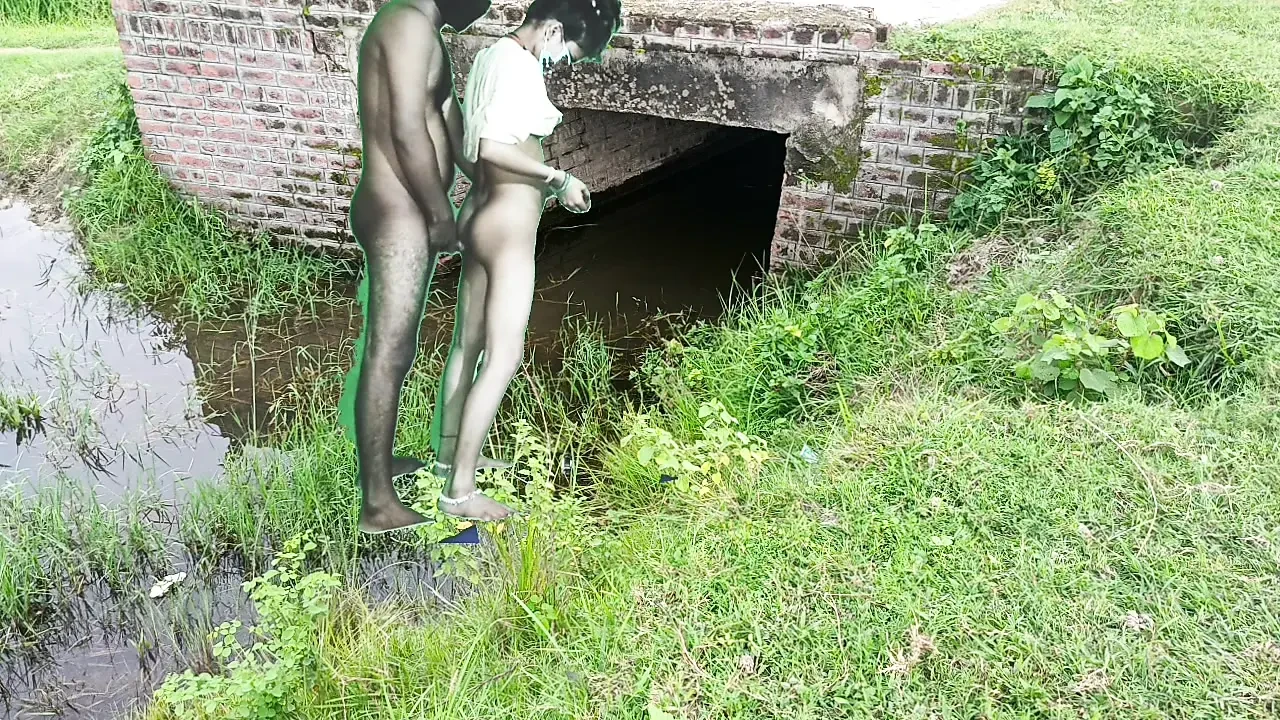 Nuevo colegiala musulmana india y novio indio en video de sexo y novia india follada al aire libre video xvideo xxx