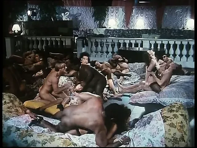 Orgie från rotte e sfondate (1995) angelica bella