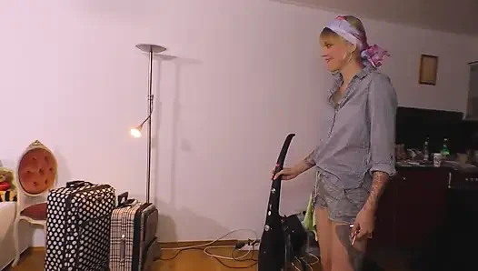 Seksi sarışın kaltak için büyük yarak