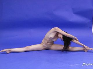 Ondersteboven spreads en acrobatiek van Galina Markova
