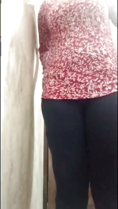 My friend nusara removing her dress and making mms video in my bathroom