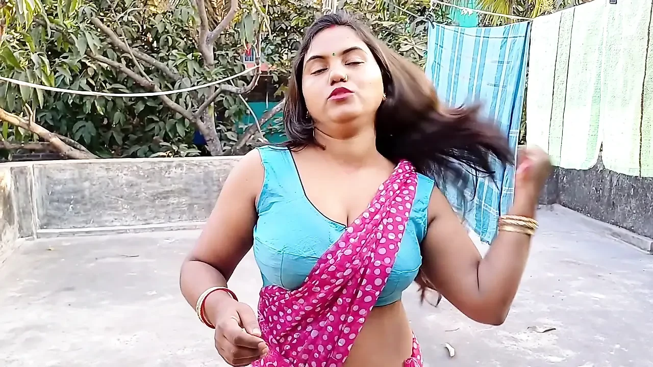 Outdor video.I met a girl in an auto and took her home to work at a beauty parlor and fucked her.