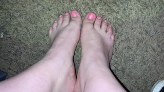 Very nice feet cumshot on BBW Latina sexy toes 