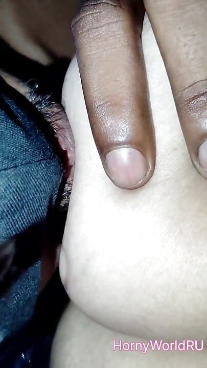 Meri Randi biwi lund maang rahi hai