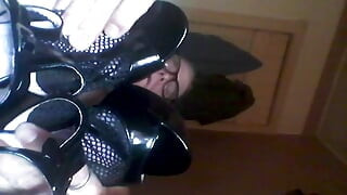 Mellissa fucks her cum fuck me heels