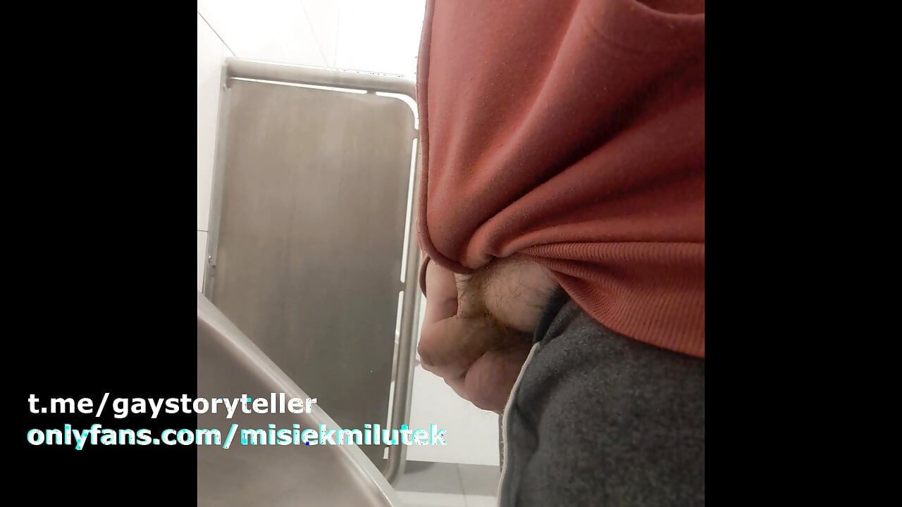 parcare pentru camioane - masturbare cu ursuleț de pluș (2)