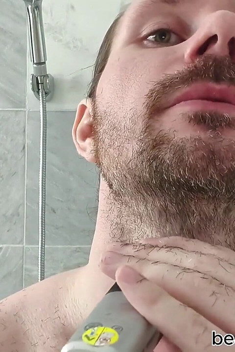 Как побрить свое трахастое лицо! с Albino Adonis