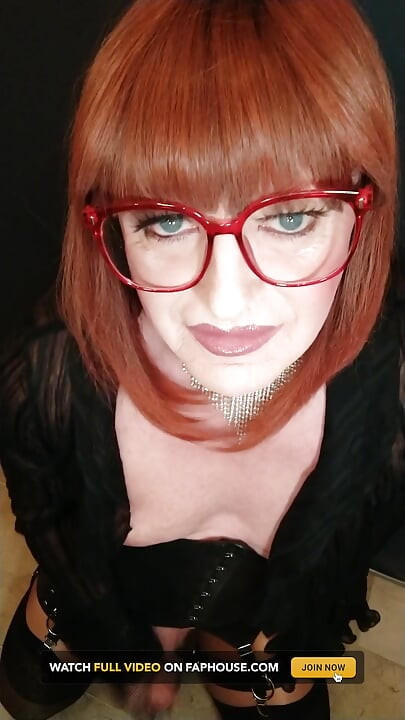 Travestit obraznic în latex