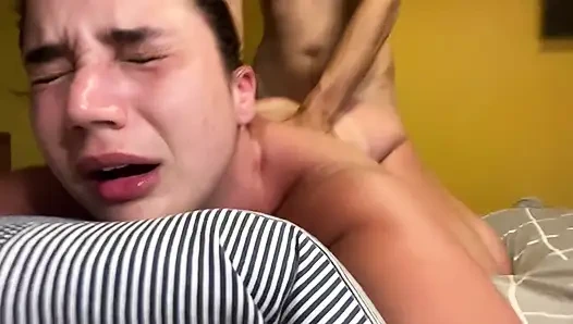 Заклинаю женатую и кончаю ей в задницу!